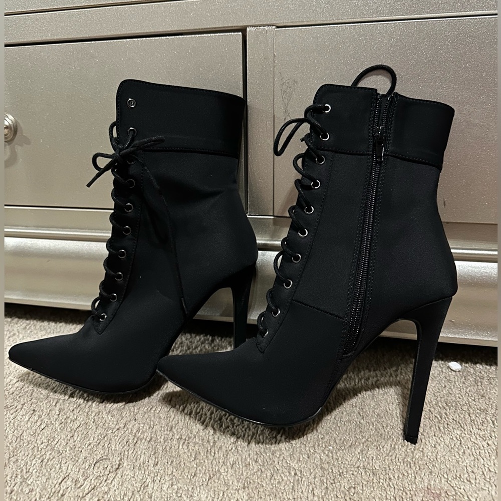 Black heel boots